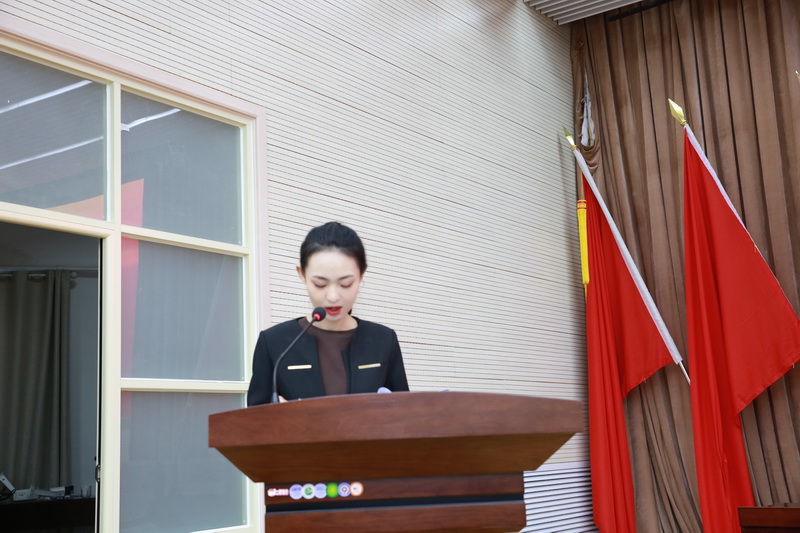 2015�?魏一 阿拉善左旗文化和旅游局科员.jpg 2015�?魏一 阿拉善左旗文化和旅游局科员.jpg